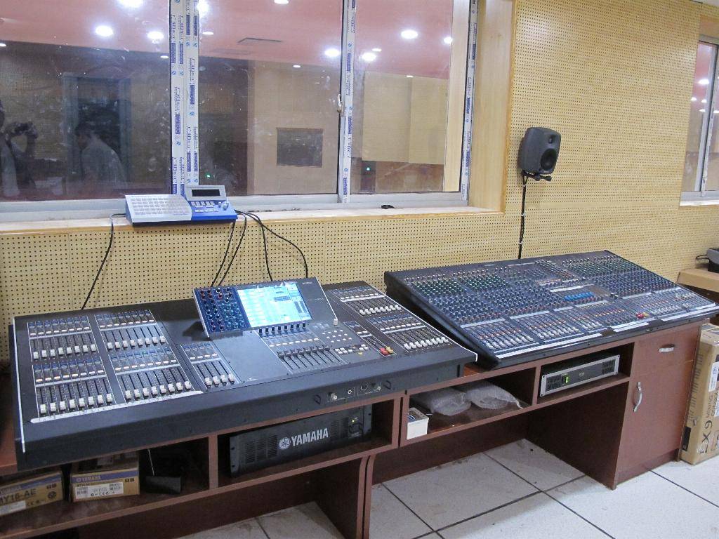 广东省委新礼堂（珠岛会堂）——M7CL、LS9数字调音台运用于大会堂及各会议厅扩声
