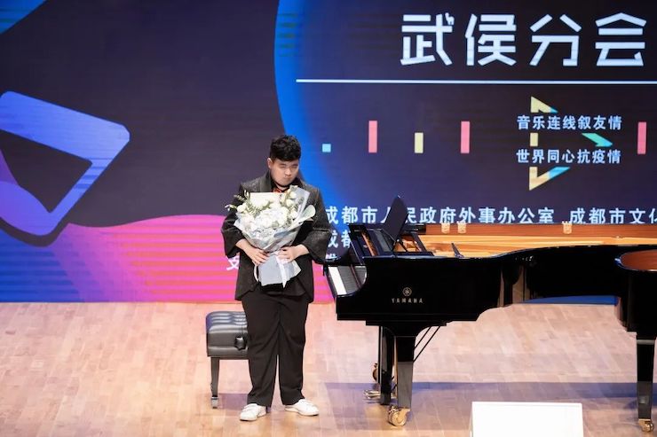 活动报道 | “科技助力，跨越时空”，小鹿纯子携手刘明康共享中日音乐盛宴